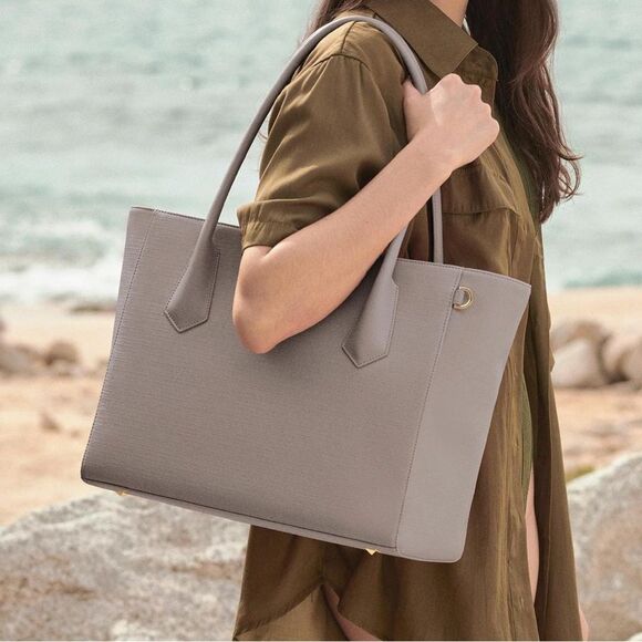 Dagne Dover Singature Legend Tote in Bleecker Blush - Picture 1 of 16